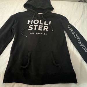 I’m selling a hoodie, Brand: HOLLISTER, Size: M, Color: Black